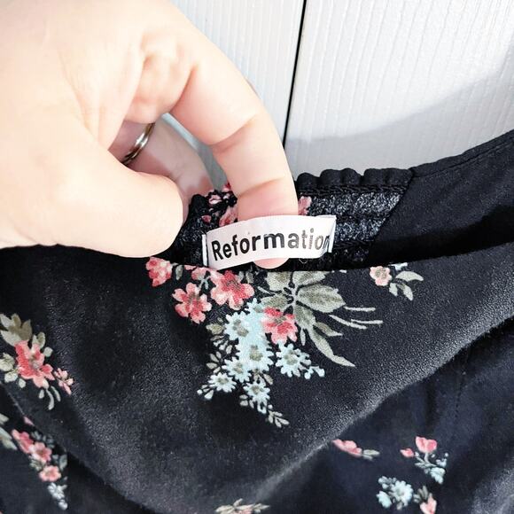 Reformation Mica Dress in Evita Black Floral - Picture 4 of 9